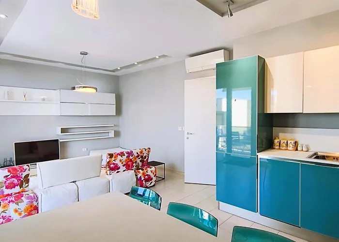 Blue Escape Sea View With Balcony Apartment *
