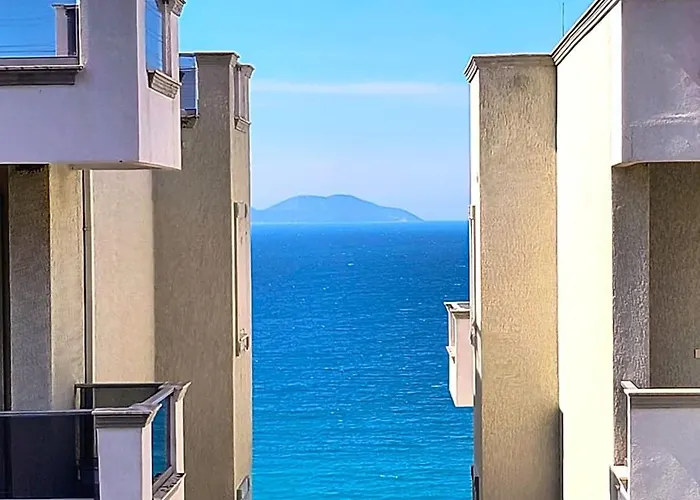 Blue Escape Sea View With Balcony Apartment *
