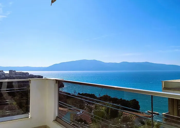 Blue Escape Sea View With Balcony Apartment *